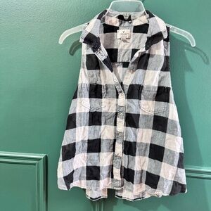American eagle women’s size large black & white sleeveless top